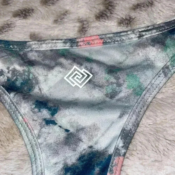 Zelos Sports Bra - Picture 4 of 4